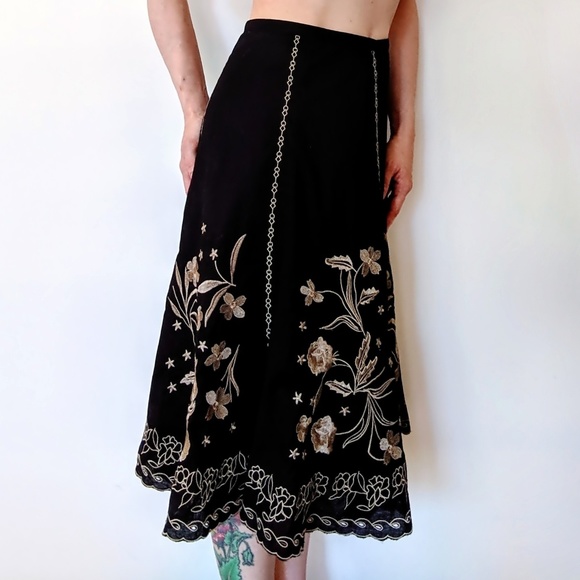 Forever 21 midi embroidered floral skirt - Picture 3 of 5